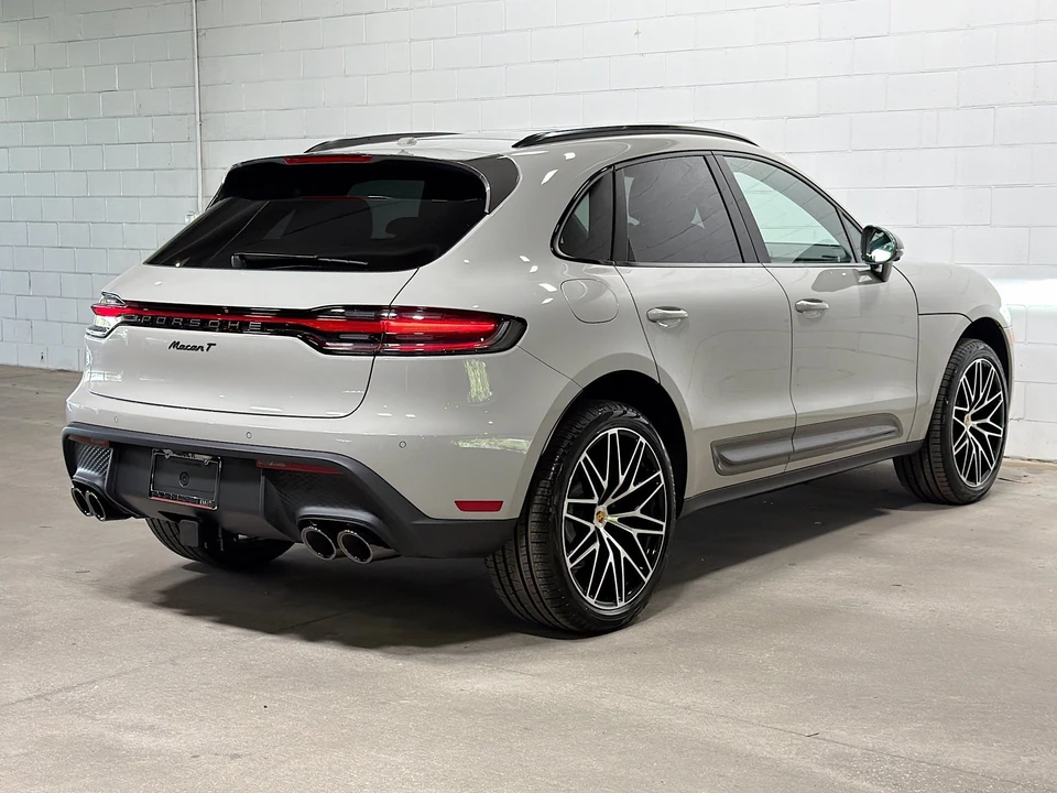 2026 Porsche Macan T - Image 7 of 31