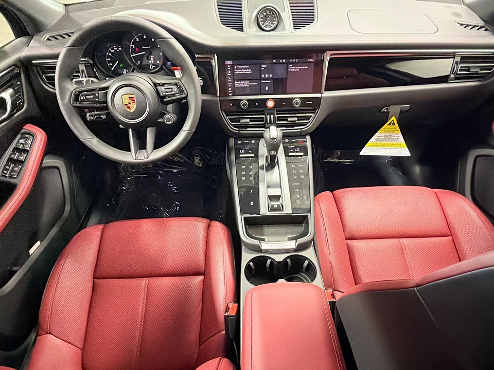 2026 Porsche Macan T - Image 16 of 31