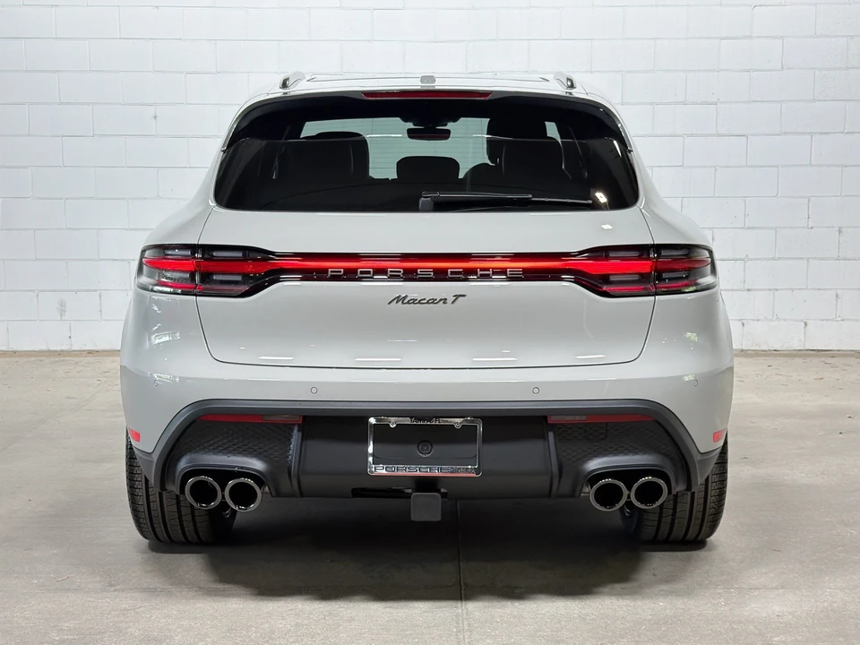 2026 Porsche Macan T - Image 8 of 31