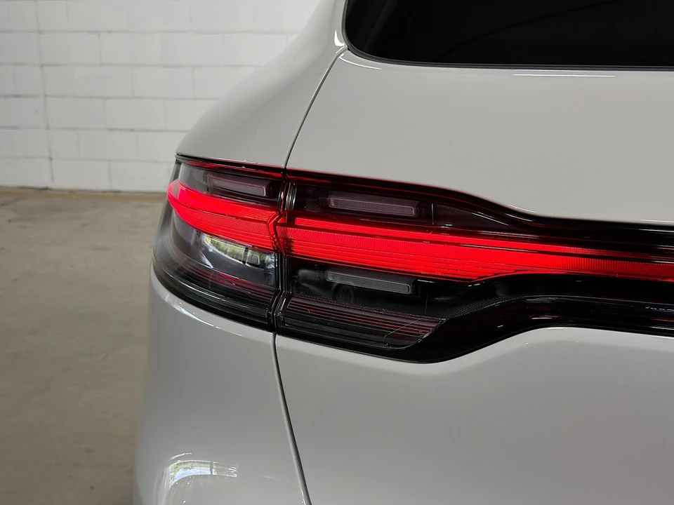 2026 Porsche Macan T - Image 11 of 31