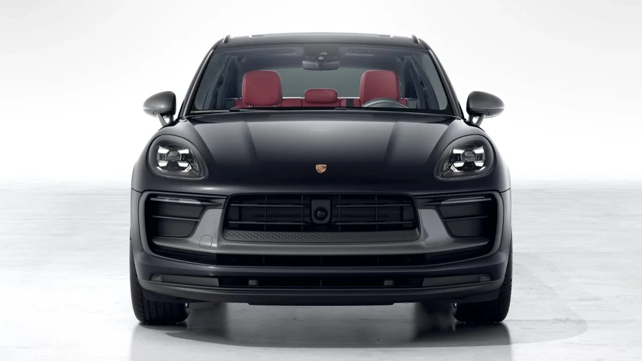 2026 Porsche Macan T - Image 8 of 10