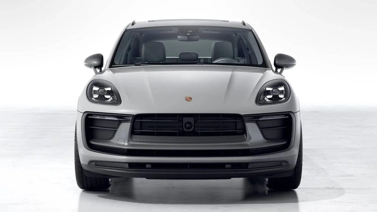2026 Porsche Macan T - Image 8 of 10