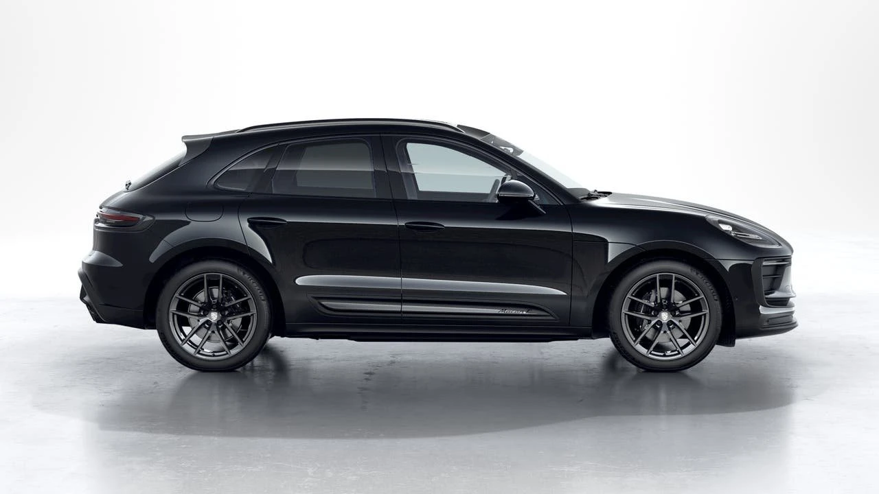 2026 Porsche Macan T - Image 6 of 10
