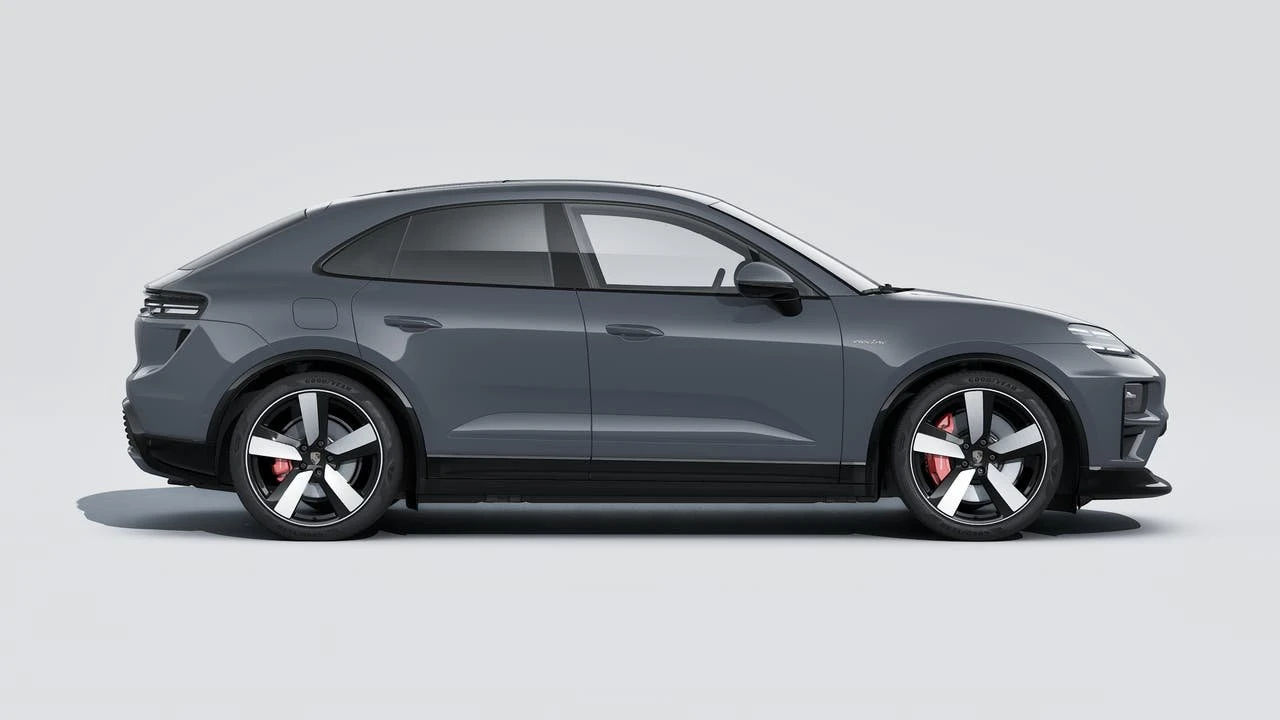 2026 Porsche Macan Electric - Image 6 of 14