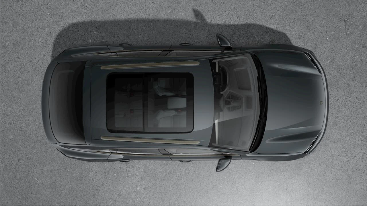 2026 Porsche Macan Electric - Image 5 of 10
