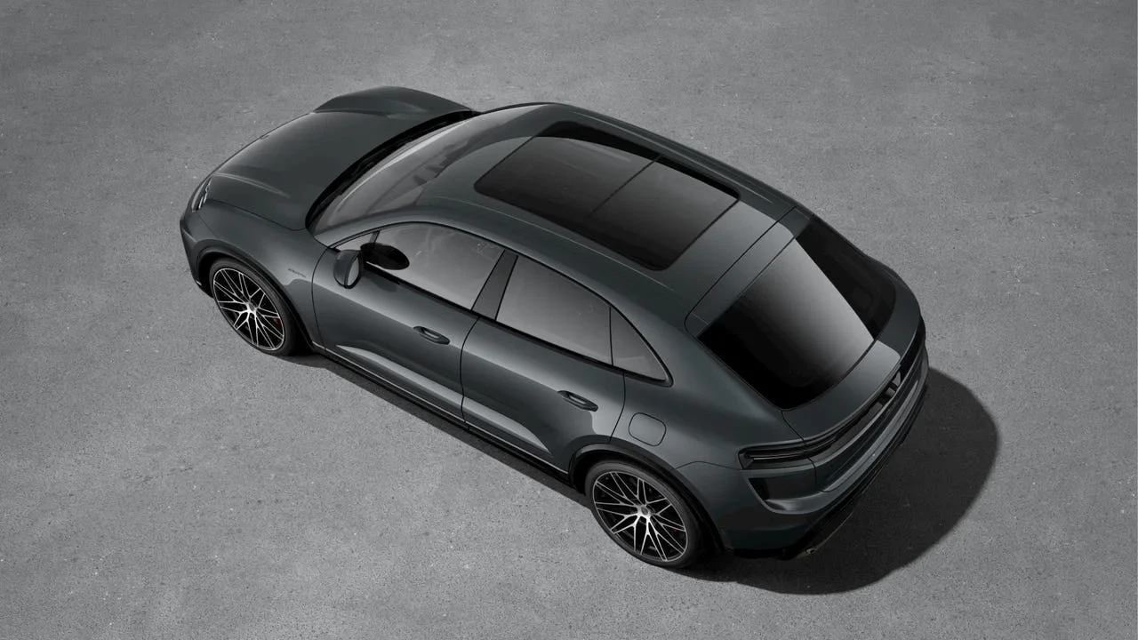 2026 Porsche Macan Electric - Image 4 of 10