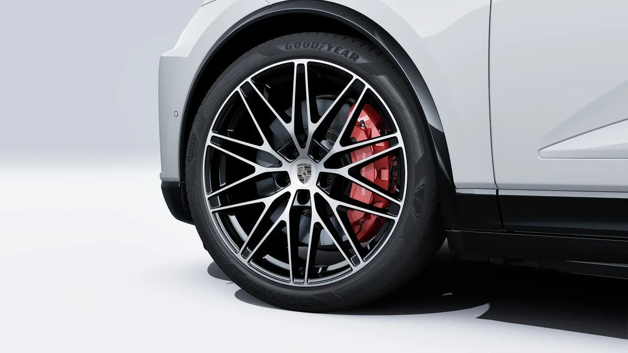 2026 Porsche Macan Electric - Image 10 of 14