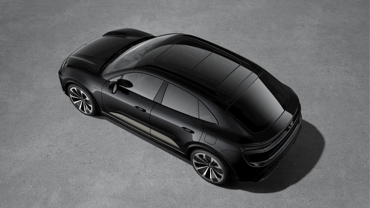 2026 Porsche Macan Electric - Image 4 of 10