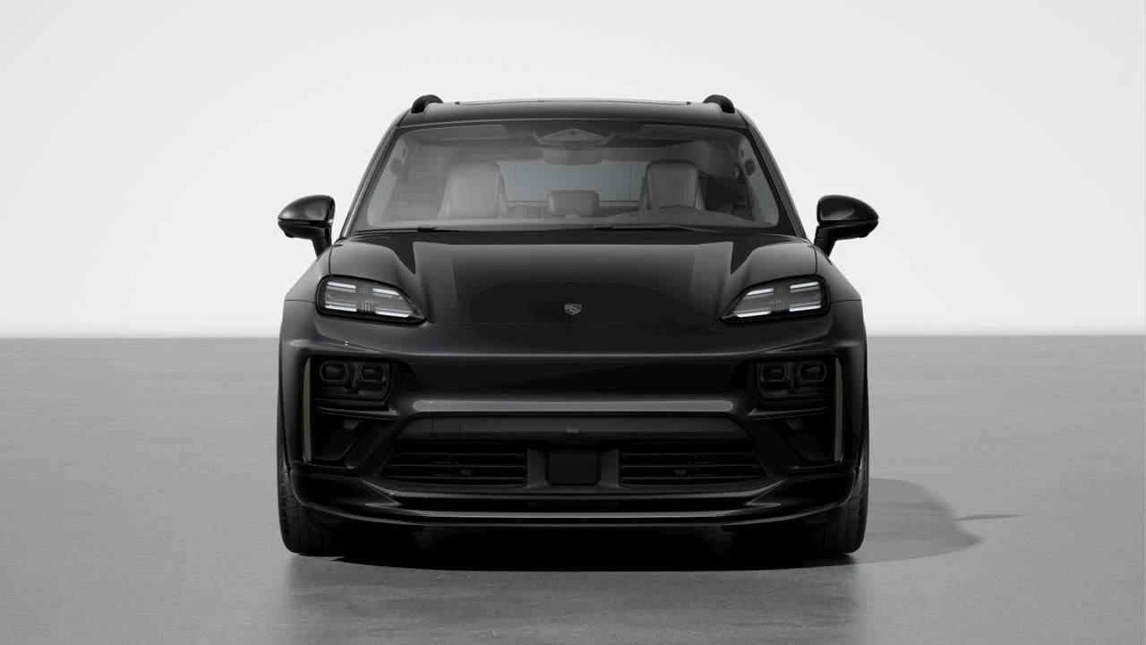 2026 Porsche Macan Electric - Image 8 of 10