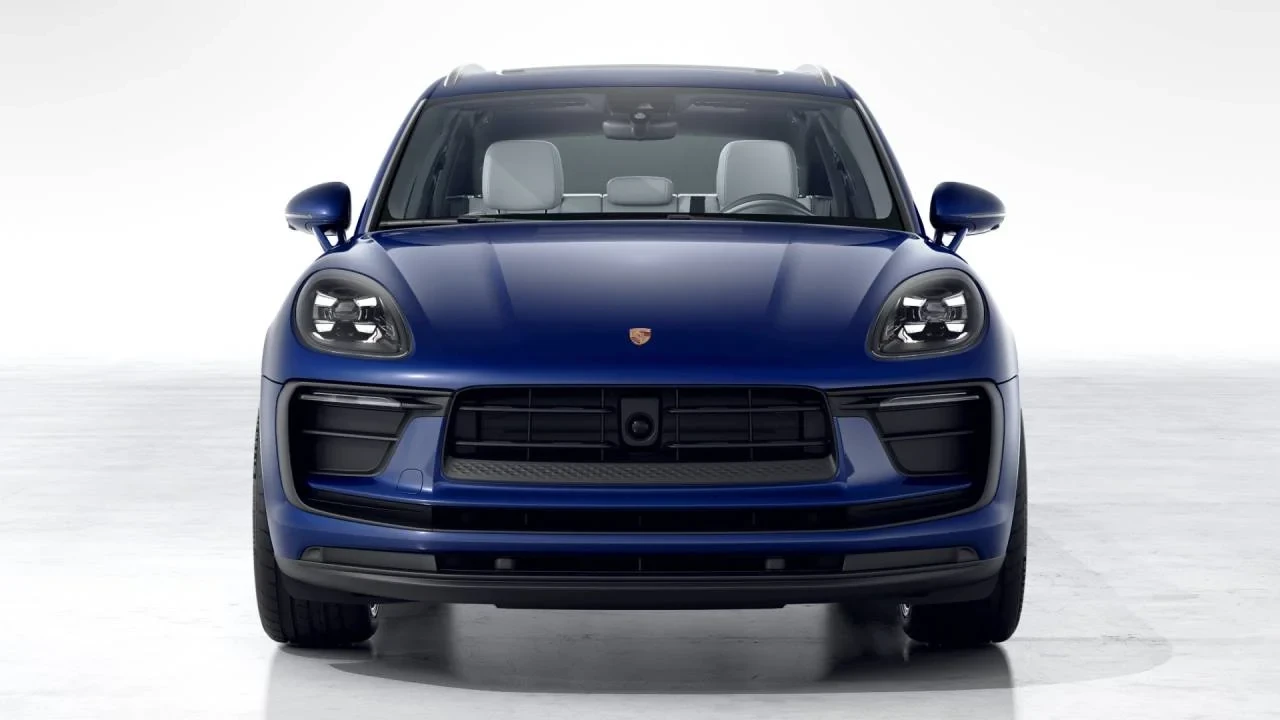 2026 Porsche Macan - Image 8 of 10