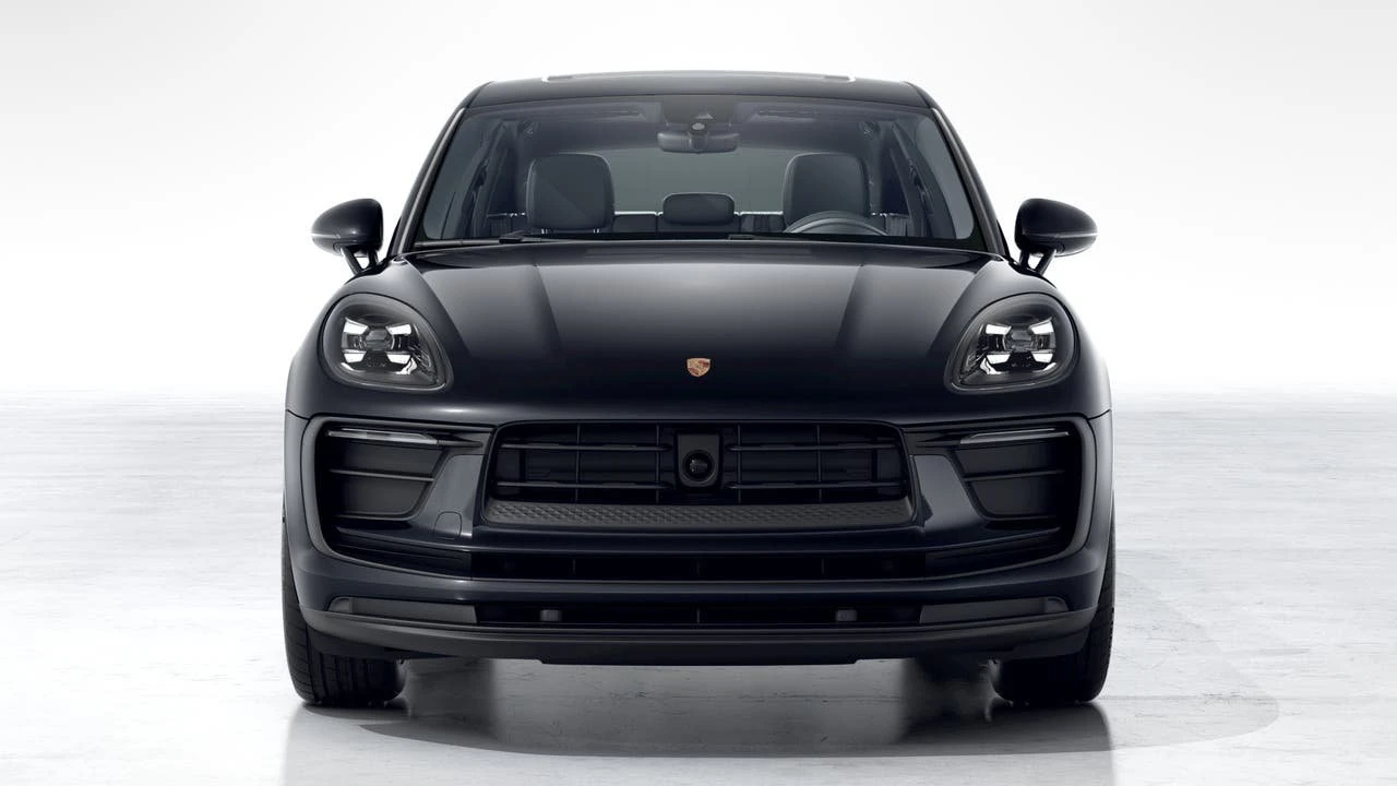 2026 Porsche Macan Electric - Image 8 of 10