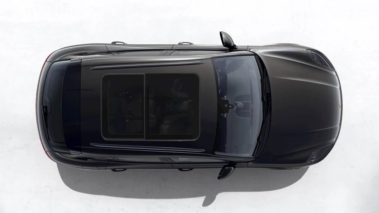 2026 Porsche Macan Electric - Image 5 of 10