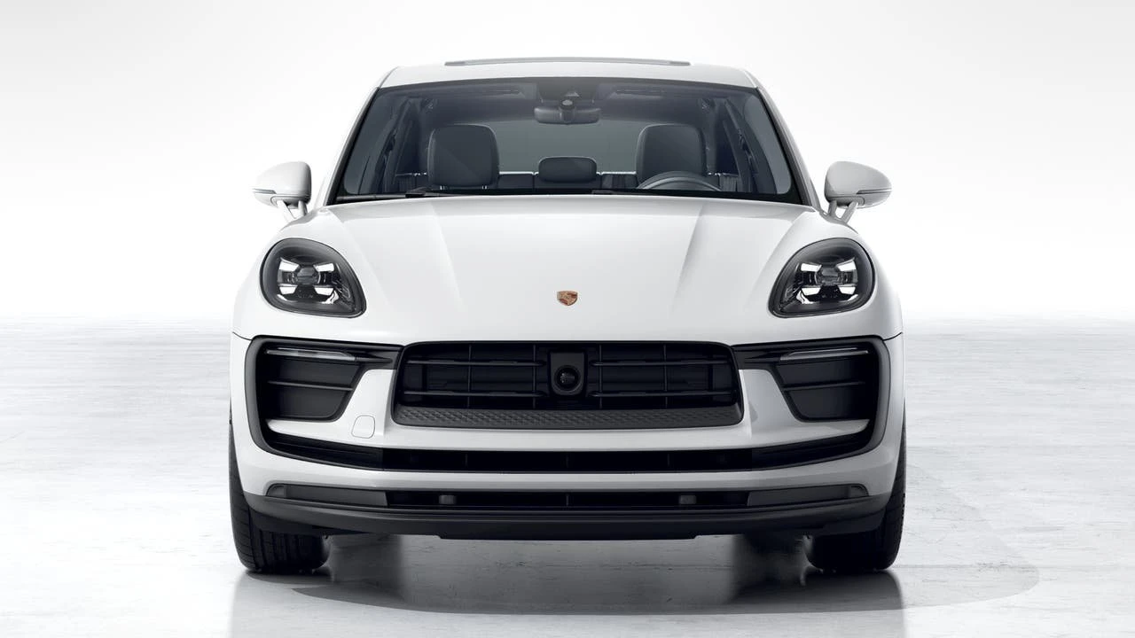 2026 Porsche Macan Electric - Image 8 of 10