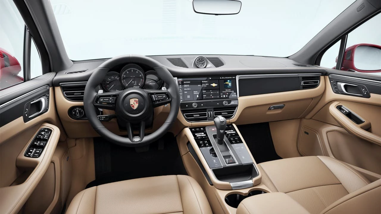 2026 Porsche Macan - Image 9 of 10