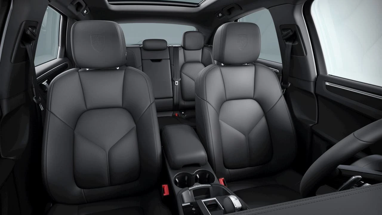 2026 Porsche Macan - Image 10 of 10