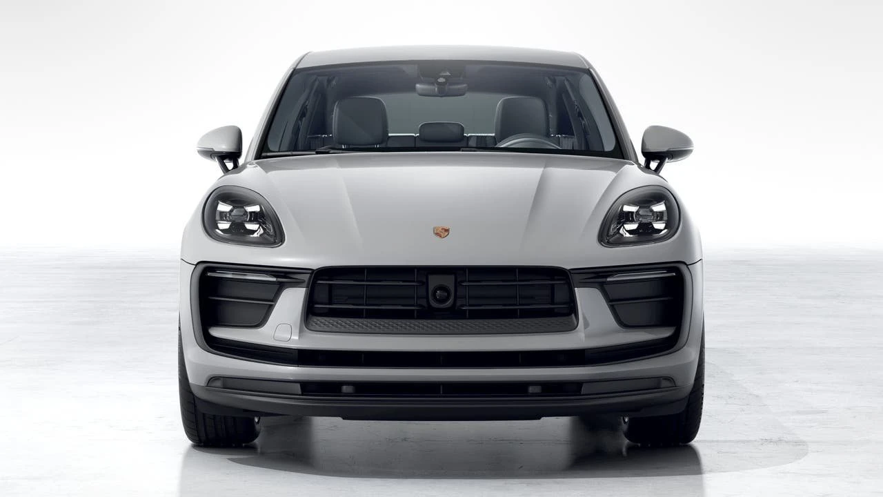 2026 Porsche Macan Electric - Image 8 of 10