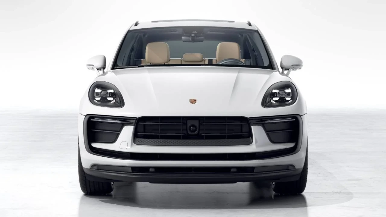 2026 Porsche Macan Electric - Image 8 of 10