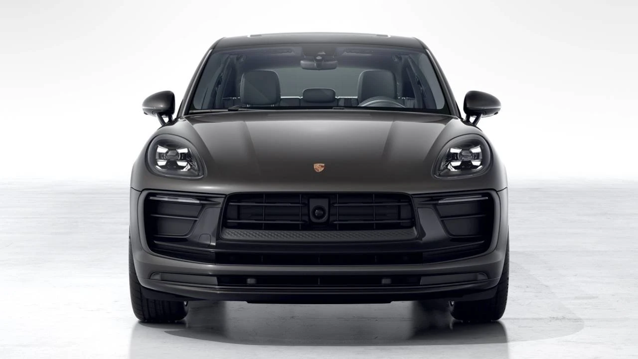2026 Porsche Macan Electric - Image 8 of 10