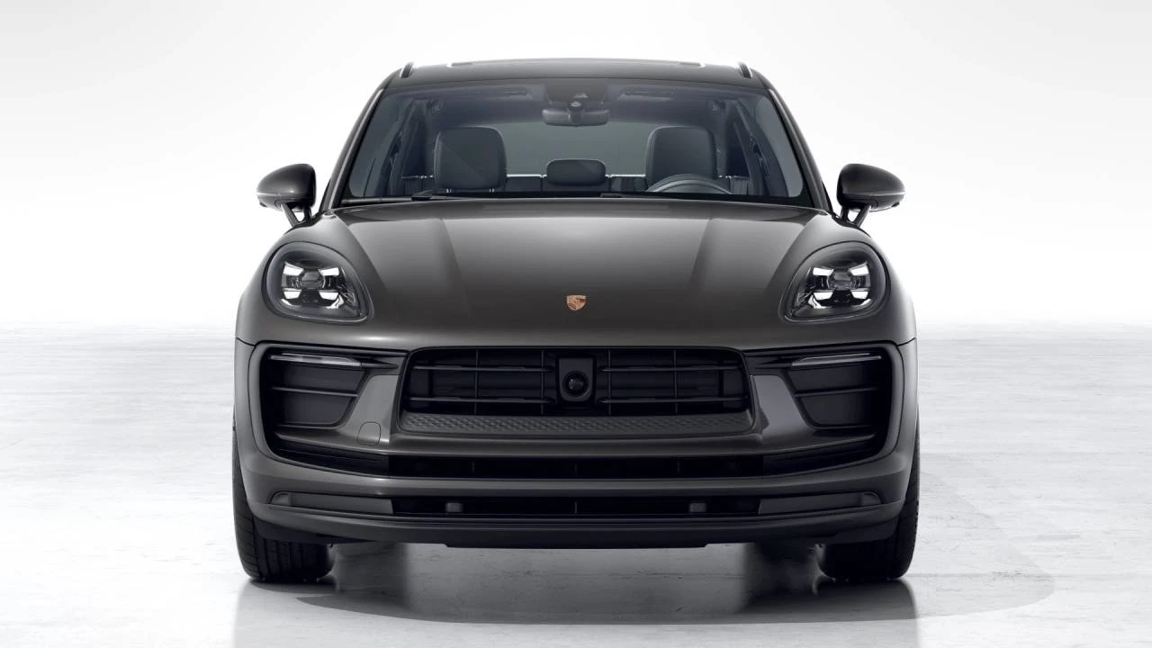 2026 Porsche Macan Electric - Image 8 of 10