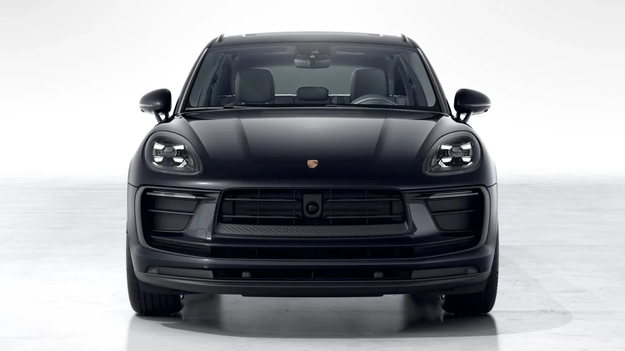 2026 Porsche Macan Electric - Image 8 of 10