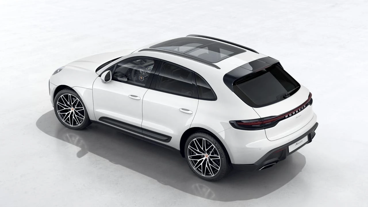 2026 Porsche Macan Electric - Image 4 of 10