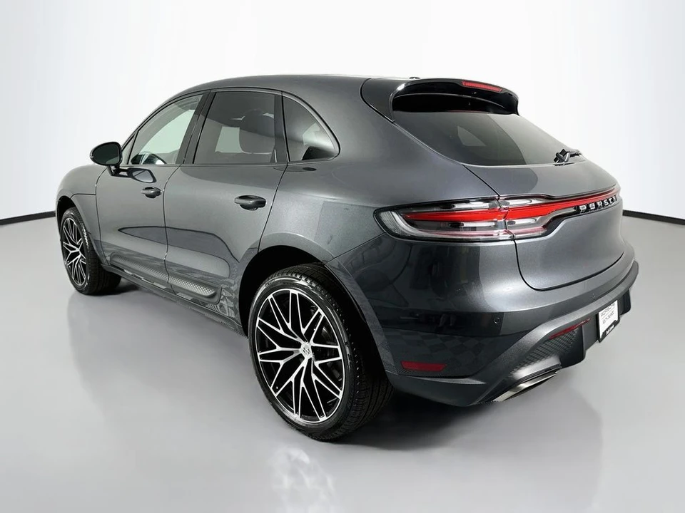 2026 Porsche Macan Electric - Image 3 of 31