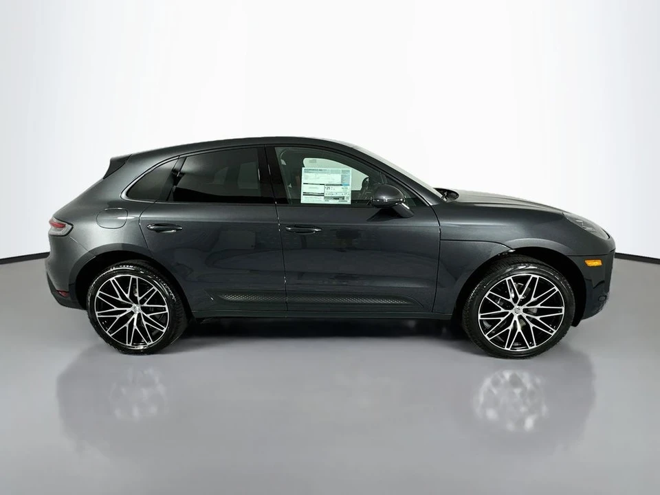 2026 Porsche Macan Electric - Image 8 of 31