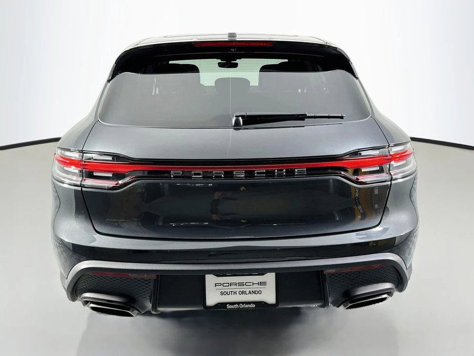 2026 Porsche Macan Electric - Image 10 of 31