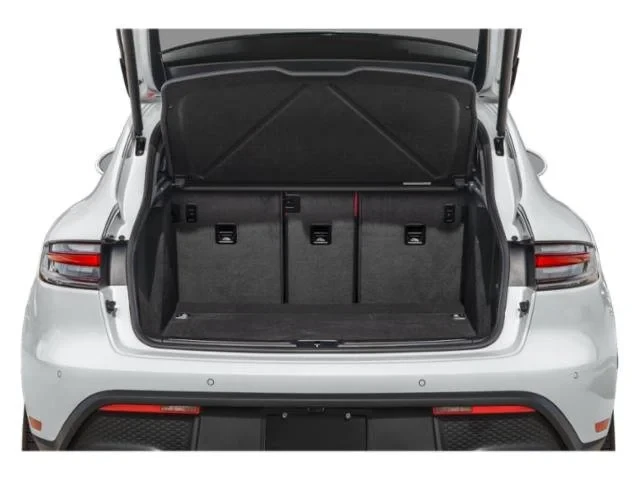 2026 Porsche Macan Electric - Image 11 of 16
