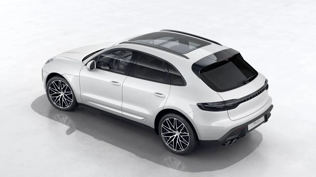 2026 Porsche Macan Electric - Image 4 of 10