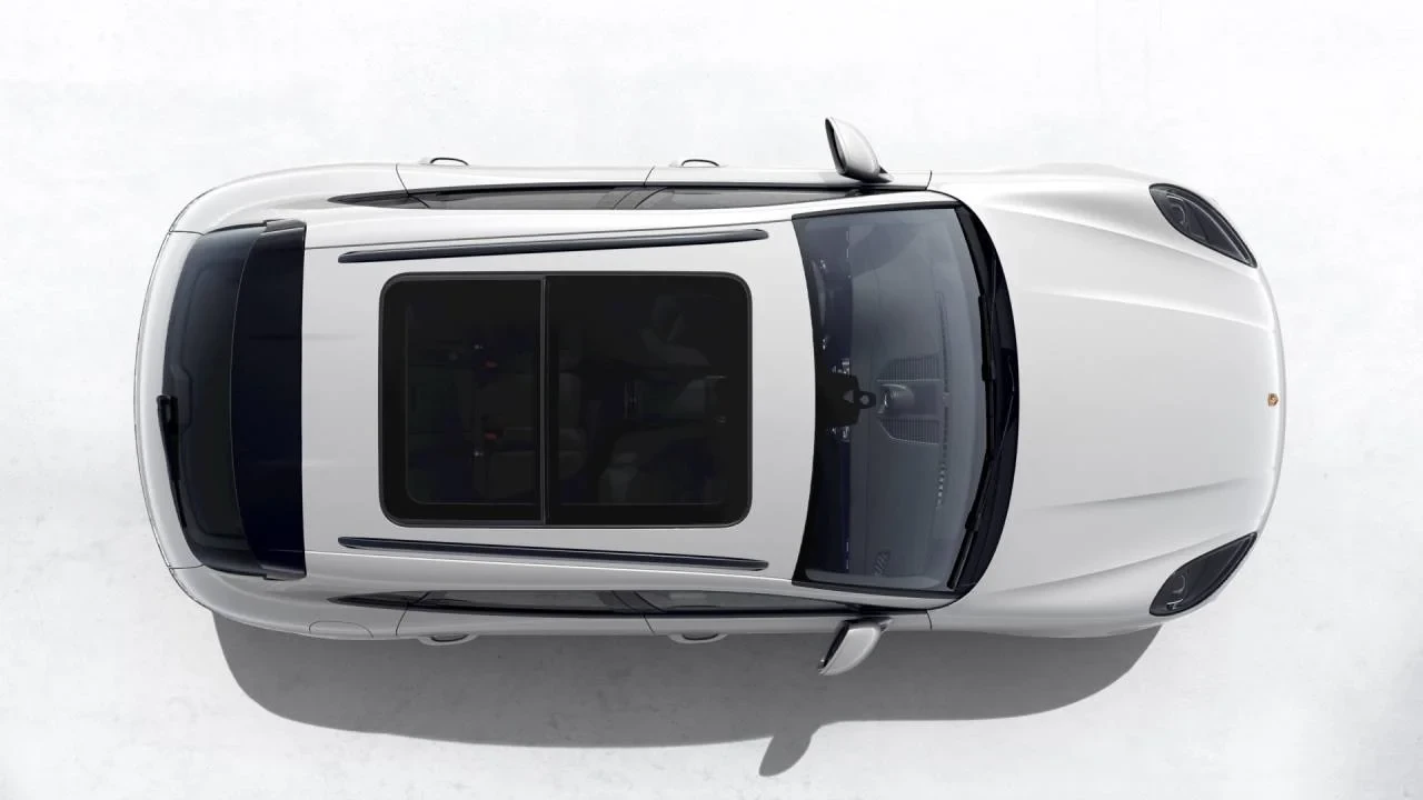2026 Porsche Macan Electric - Image 5 of 10
