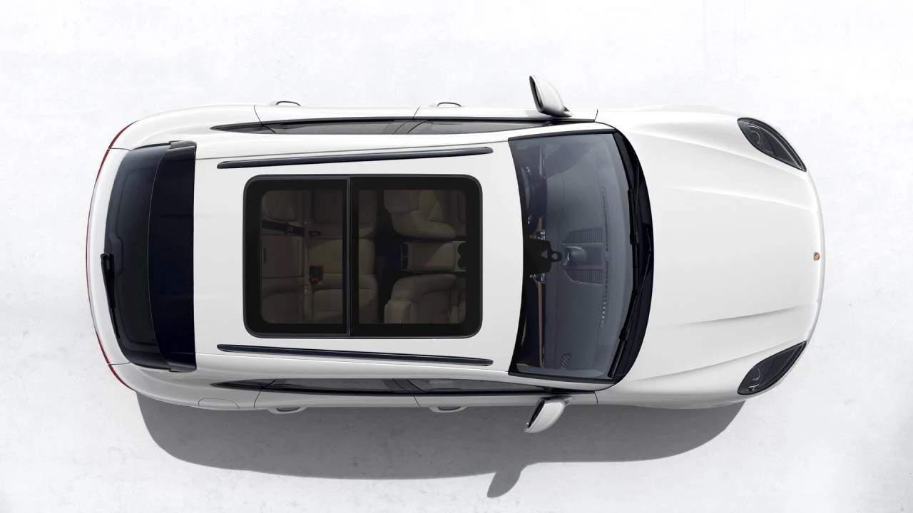2026 Porsche Macan Electric - Image 5 of 10