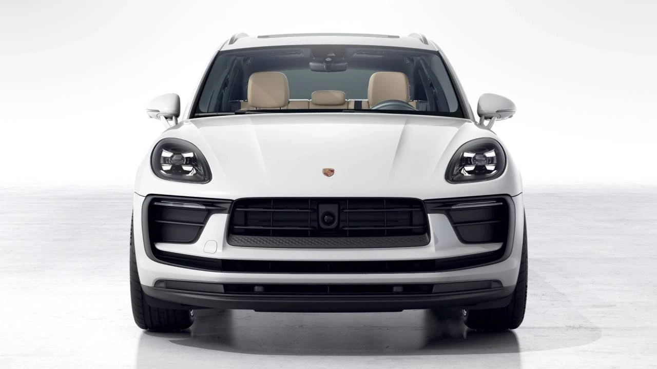 2026 Porsche Macan Electric - Image 8 of 10