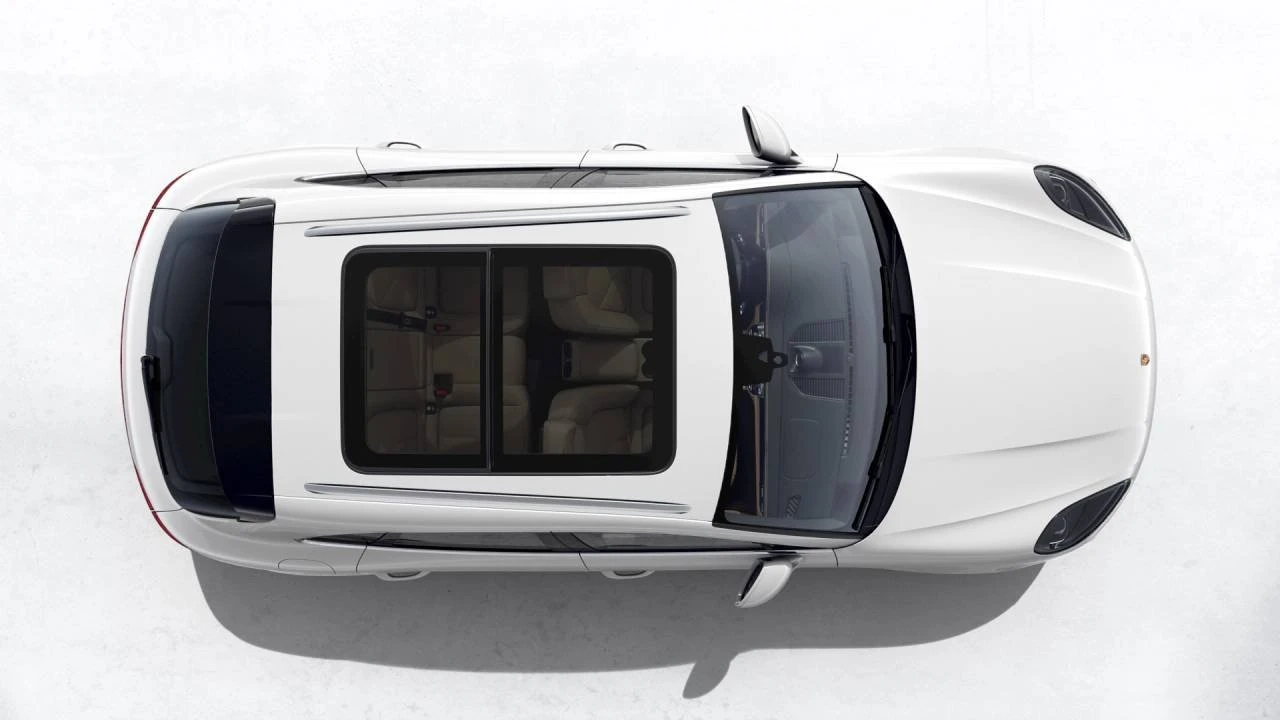 2026 Porsche Macan Electric - Image 5 of 10