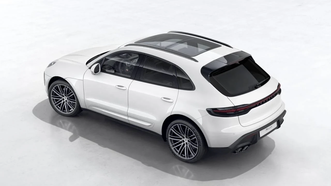 2026 Porsche Macan Electric - Image 4 of 10