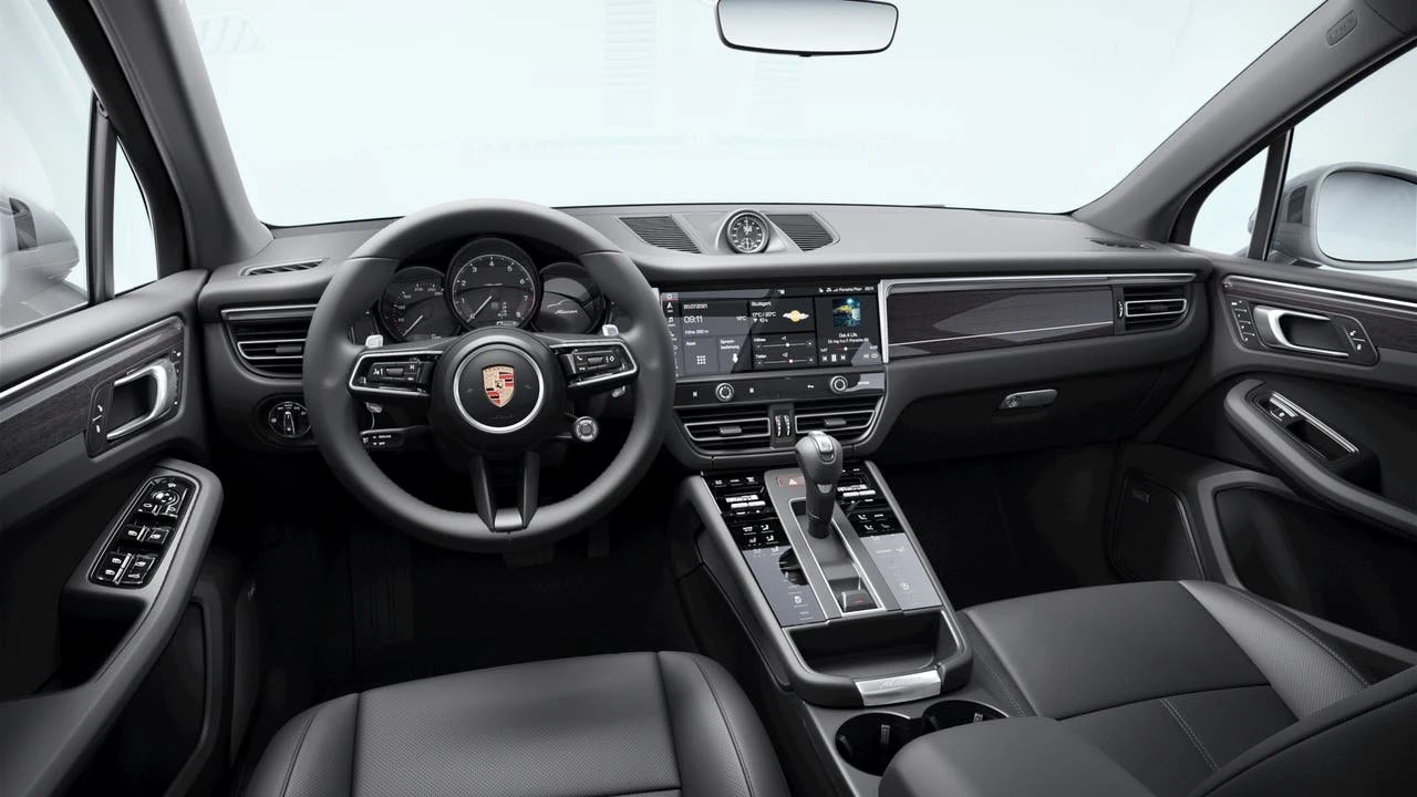 2026 Porsche Macan Electric - Image 9 of 10