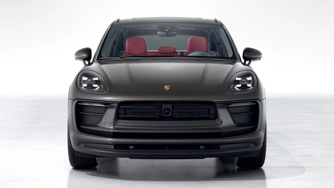 2026 Porsche Macan Electric - Image 8 of 10