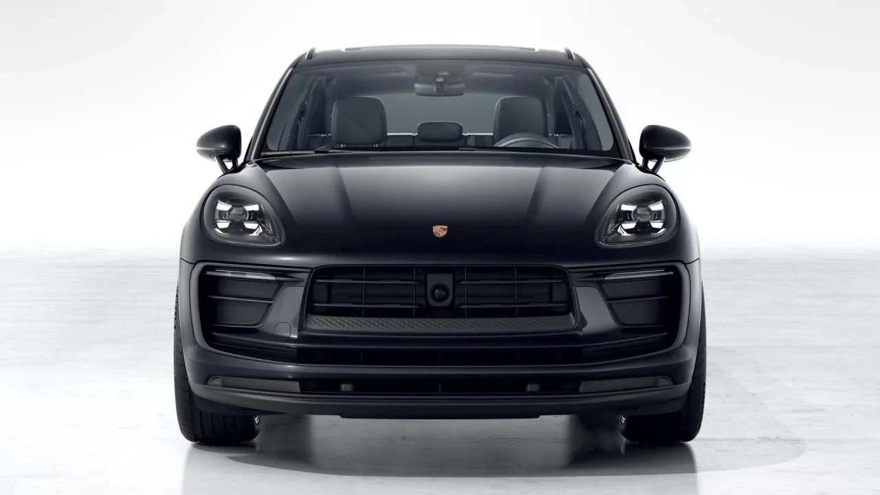 2026 Porsche Macan Electric - Image 8 of 10