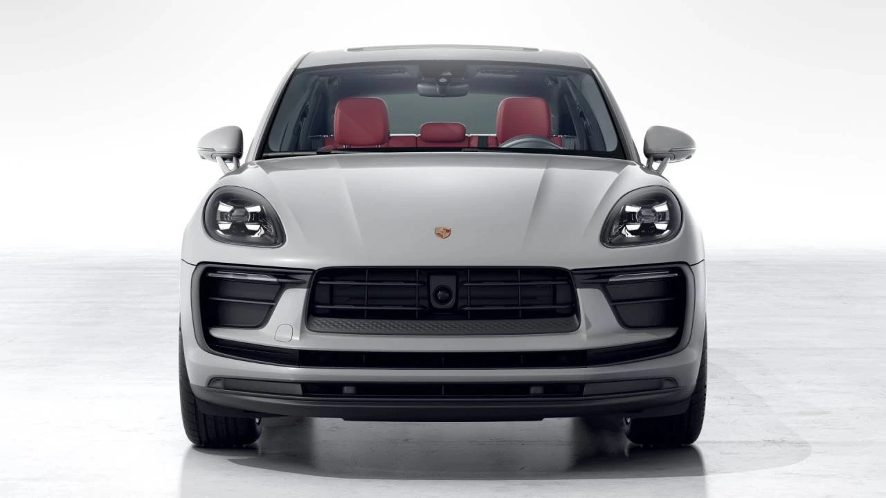2026 Porsche Macan Electric - Image 8 of 10