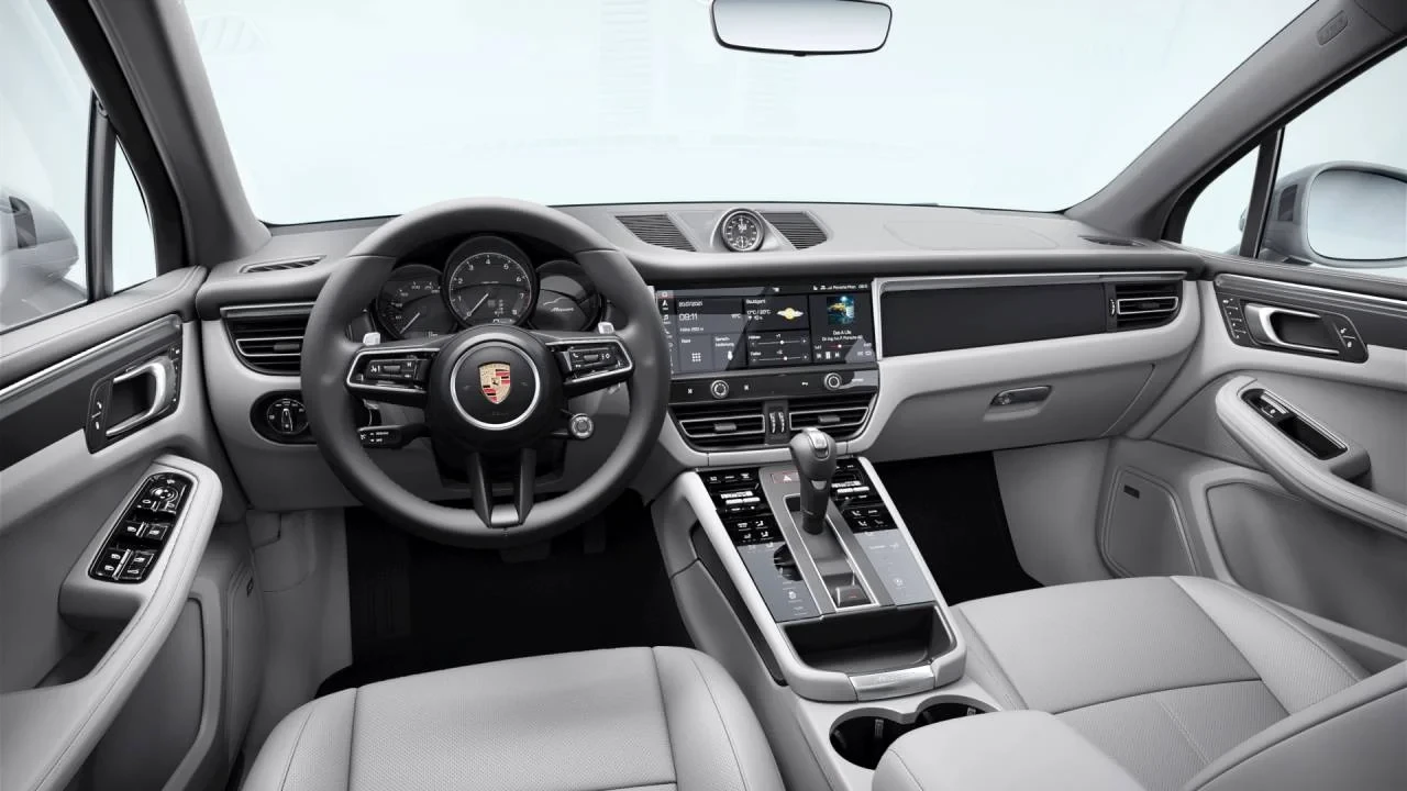 2026 Porsche Macan Electric - Image 9 of 10