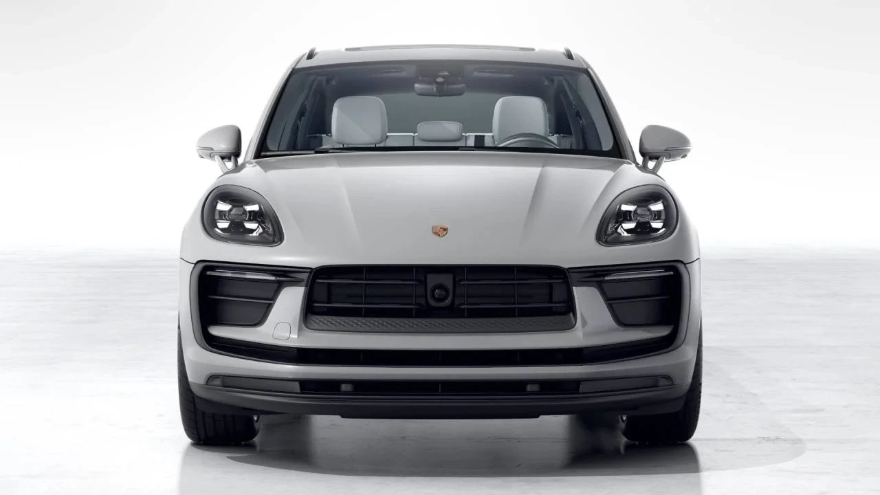 2026 Porsche Macan Electric - Image 8 of 10