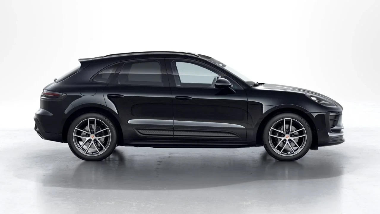 2026 Porsche Macan Electric - Image 6 of 10