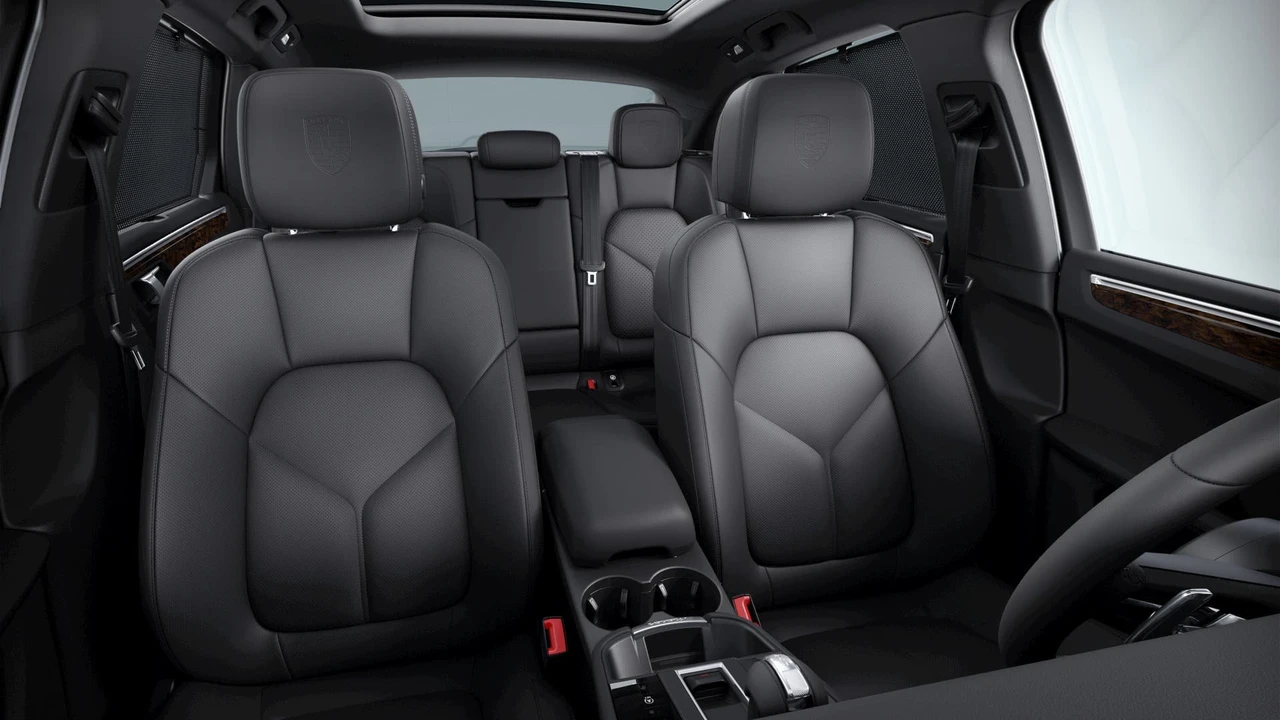 2026 Porsche Macan Electric - Image 10 of 10