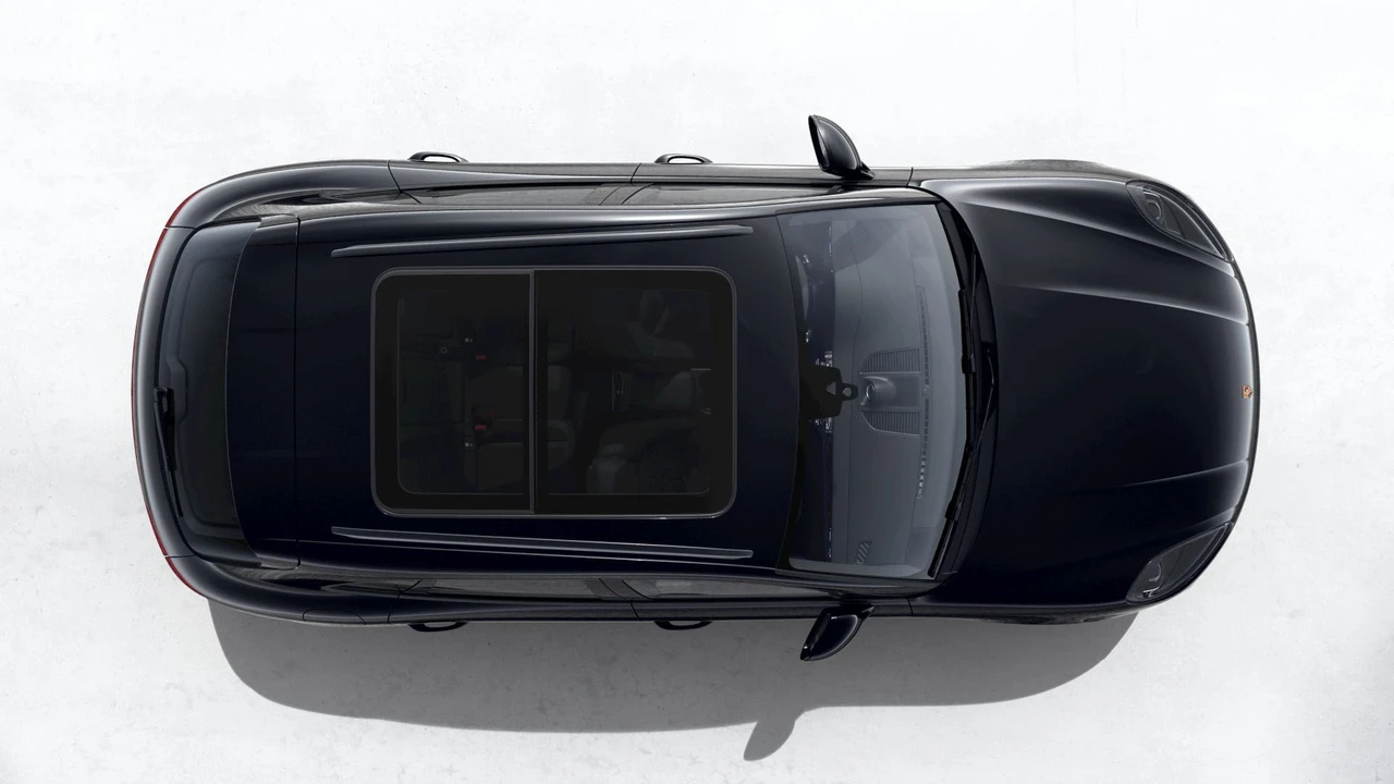 2026 Porsche Macan Electric - Image 5 of 10