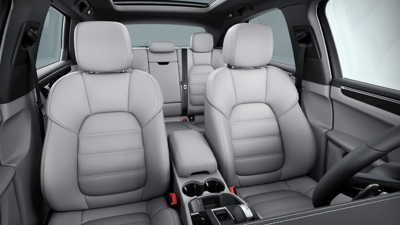 2026 Porsche Macan Electric - Image 10 of 10