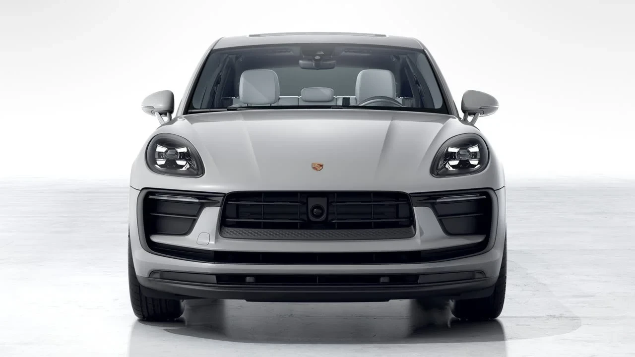 2026 Porsche Macan Electric - Image 8 of 10