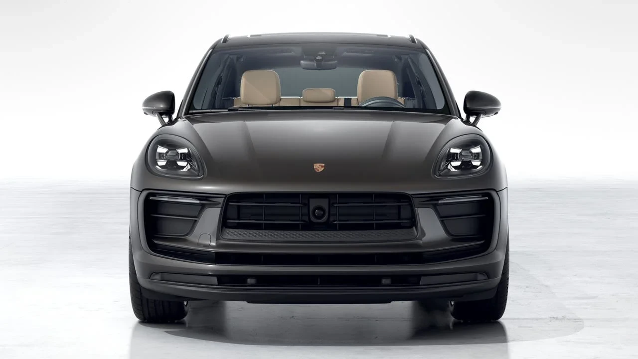 2026 Porsche Macan - Image 8 of 10