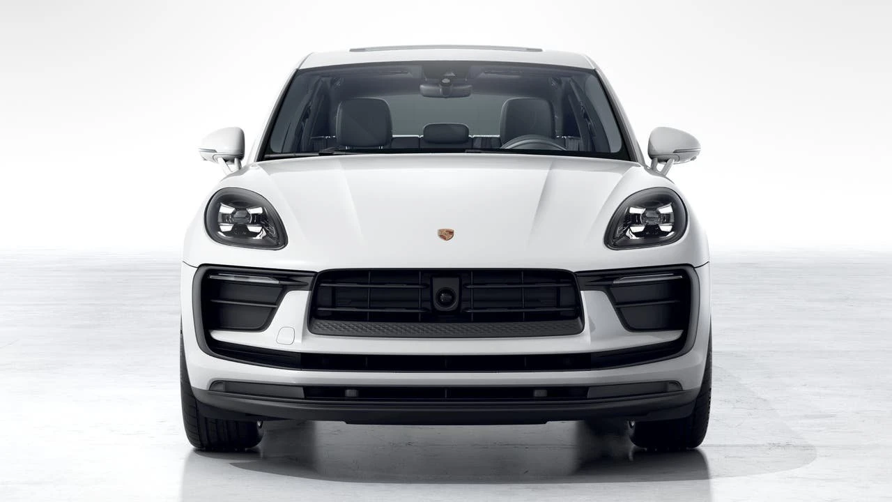 2026 Porsche Macan Electric - Image 8 of 10