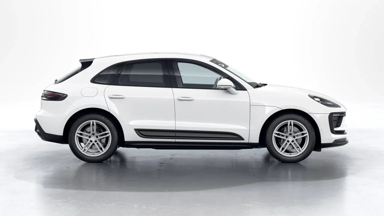 2026 Porsche Macan - Image 6 of 10