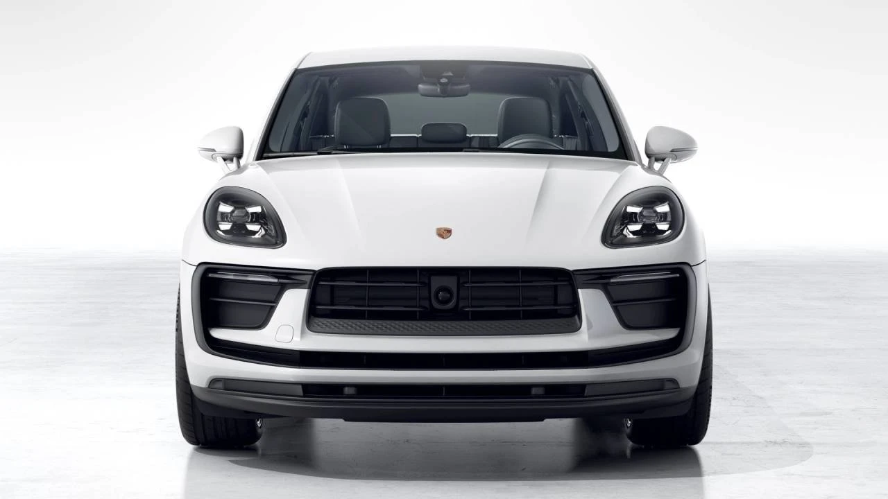 2026 Porsche Macan Electric - Image 8 of 10